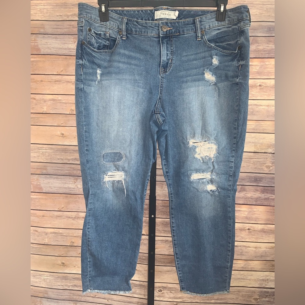 Torrid Boyfriend Cropped Jeans - Size 22